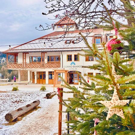 Hotel Corno Bianco Nova Ponente Ngoại thất bức ảnh