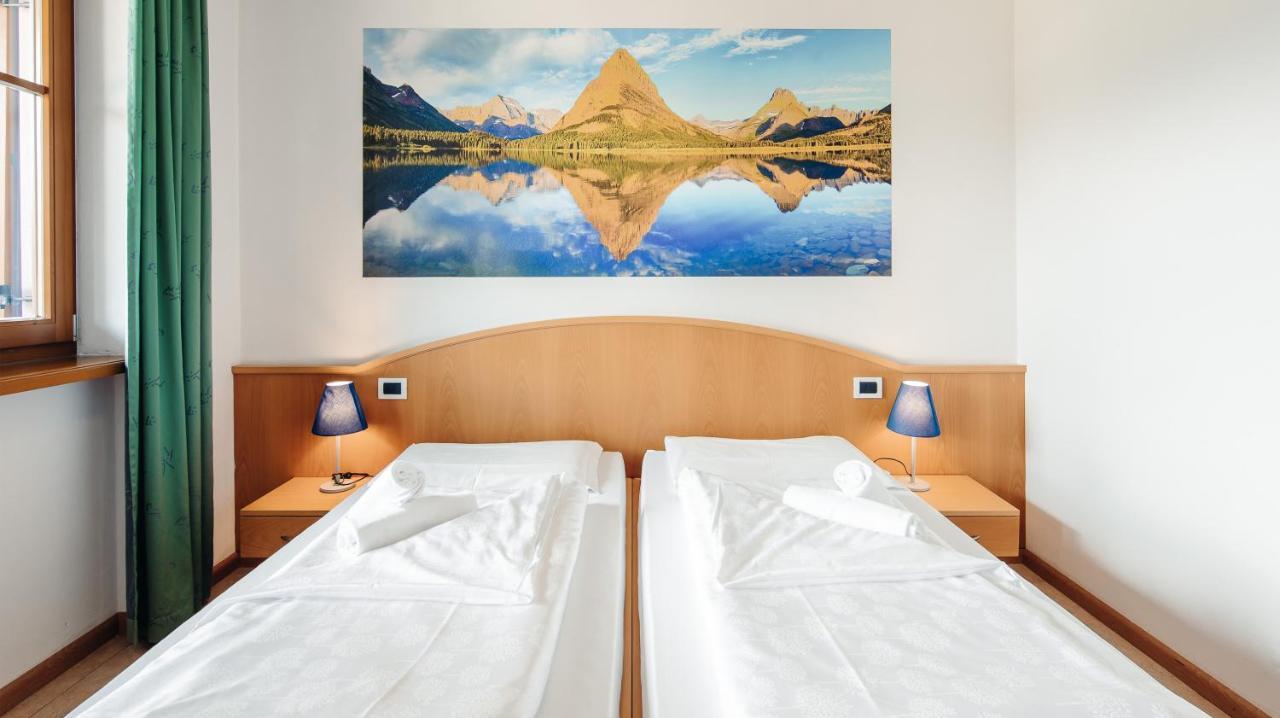 Hotel Corno Bianco Nova Ponente Phòng bức ảnh