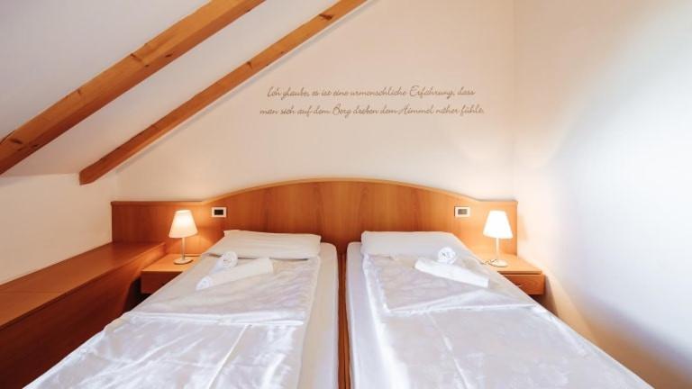 Hotel Corno Bianco Nova Ponente Ngoại thất bức ảnh