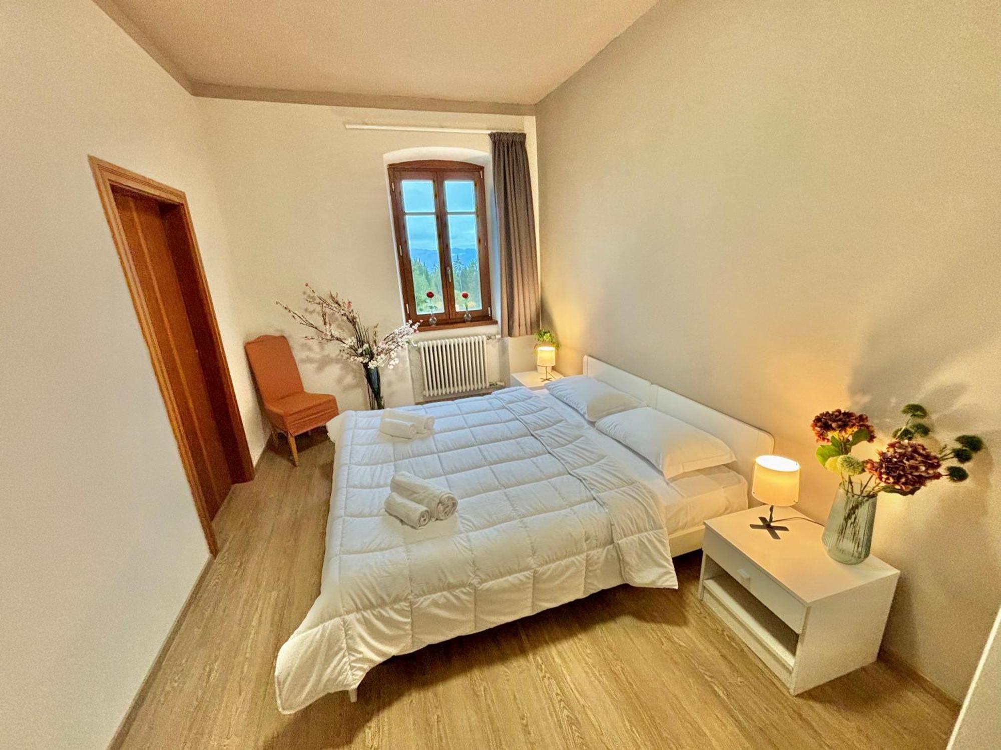 Hotel Corno Bianco Nova Ponente Ngoại thất bức ảnh