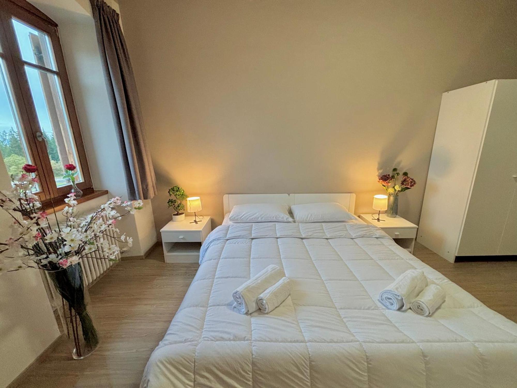 Hotel Corno Bianco Nova Ponente Ngoại thất bức ảnh